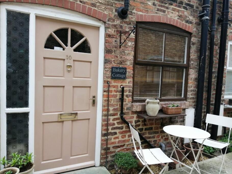Thirsk Stays - Bakery Cottage エクステリア 写真
