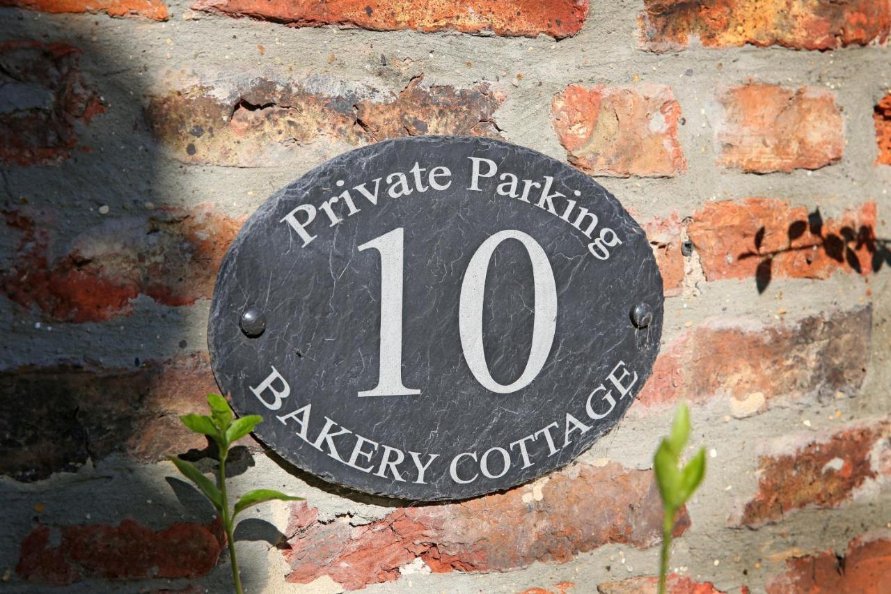 Thirsk Stays - Bakery Cottage エクステリア 写真