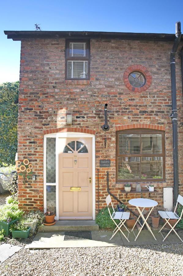 Thirsk Stays - Bakery Cottage エクステリア 写真